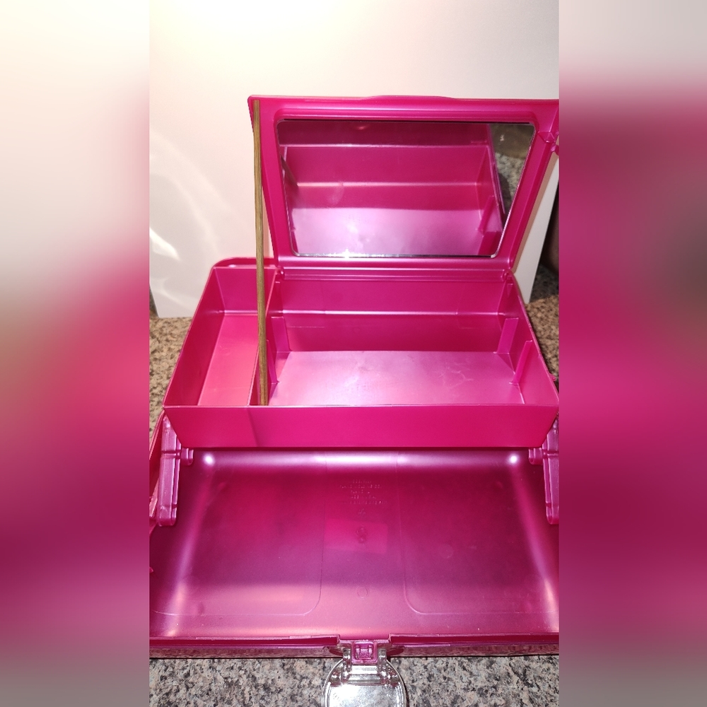 Pink Caboodle - Picture 2 of 2